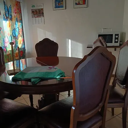 Hala's House アパート *